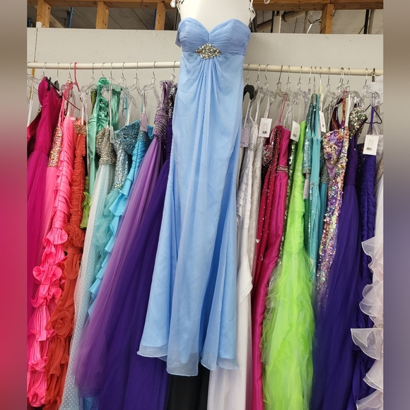 Alyce Formal Dress - Picture 1 of 4